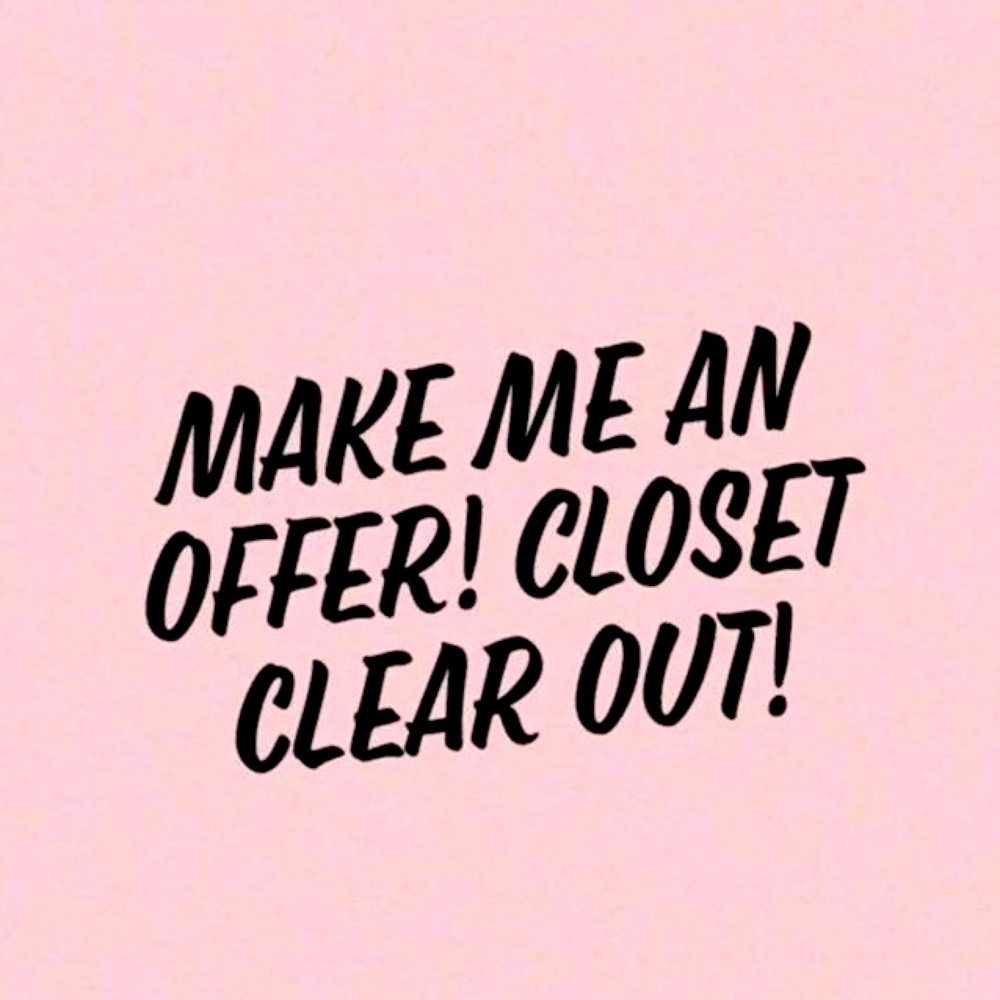 💗ACCEPTING ALL OFFERS💗